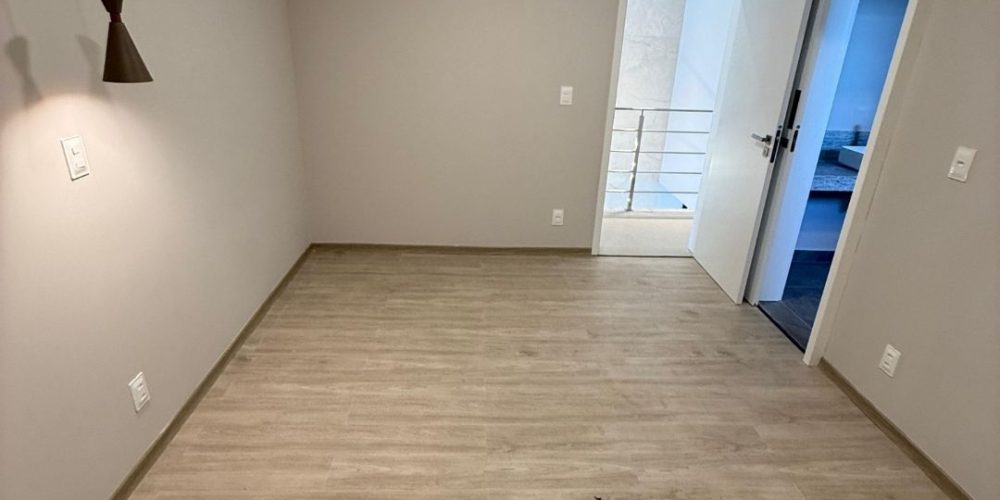 WhatsApp Image 2025-11-25 at 17.00.31